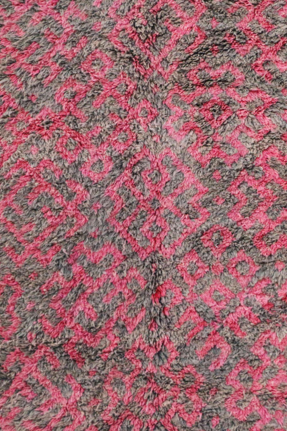 Vintage Talsint 254.00 cm x 196.00 cm