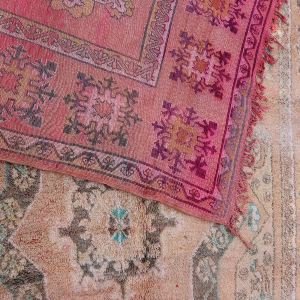 Vintage Arabia 413.00 cm x 225.00 cm