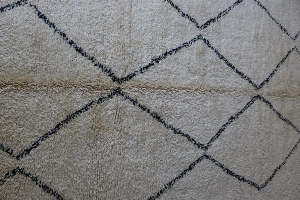 Vintage Beni Ourain 296.00 cm x 200.00 cm