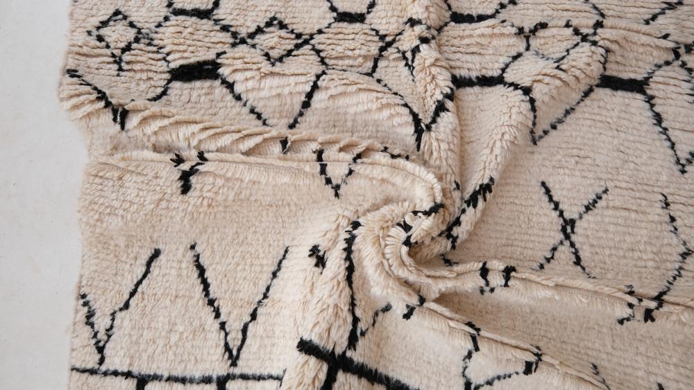 New Azilal 254.00 cm x 151.00 cm | Black and White Moroccan Rug For Home