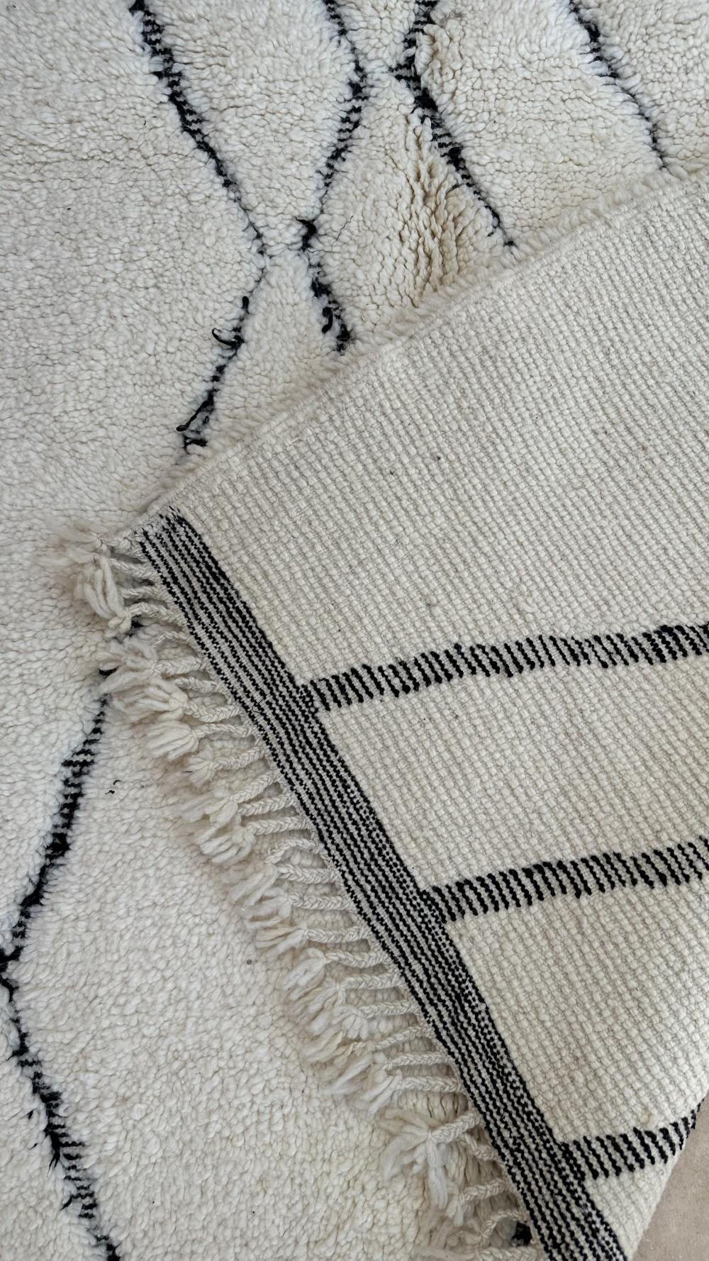 New Beni Ourain 250.00 cm x 167.00 cm