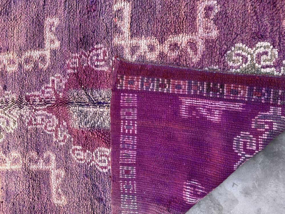 Vintage Arabia 305.00 cm x 182.00 cm