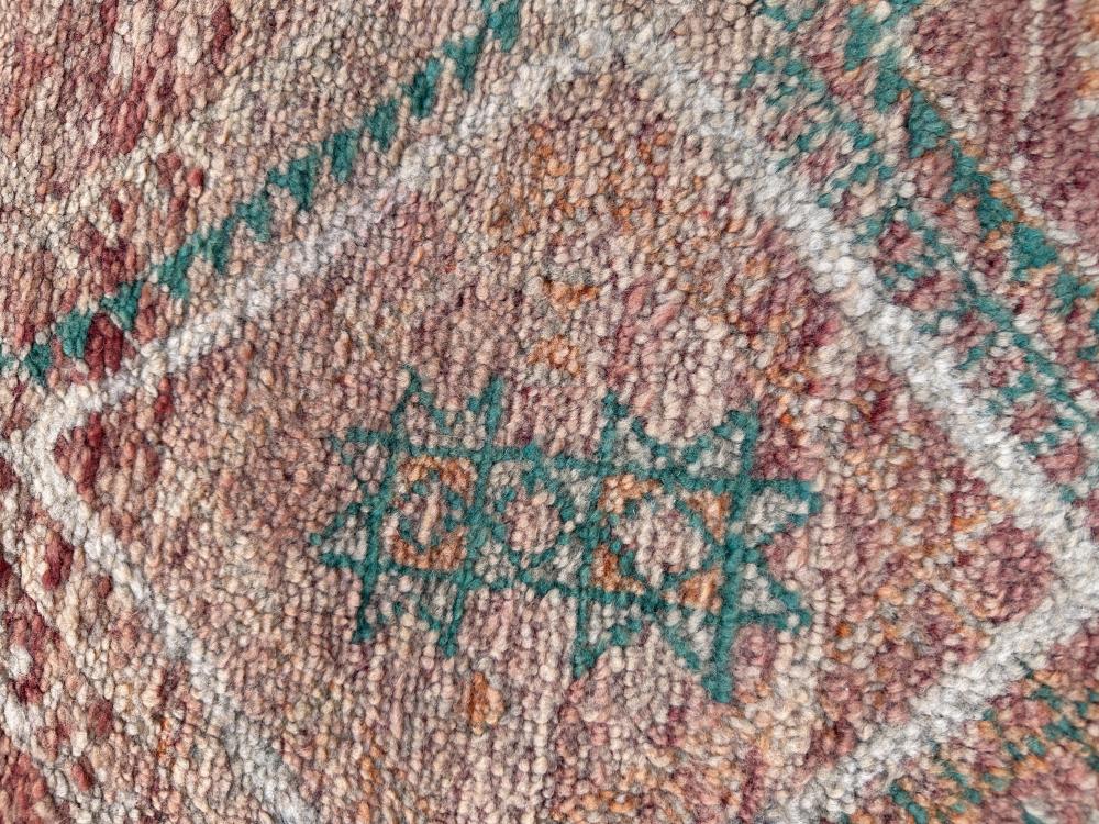 Vintage Zemmour 325.00 cm x 182.00 cm