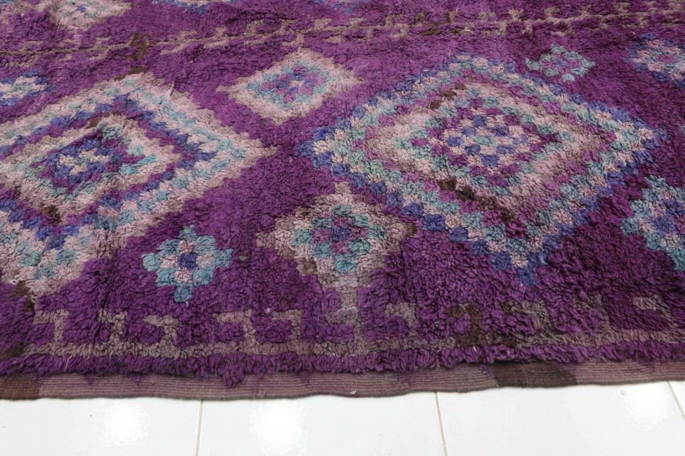 Vintage Talsint 425.00 cm x 208.00 cm