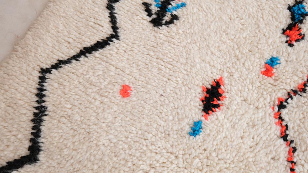 New Azilal 7.64x4.43 ft | 233x135cm | Beautiful Moroccan Azilal Rug For Indoor