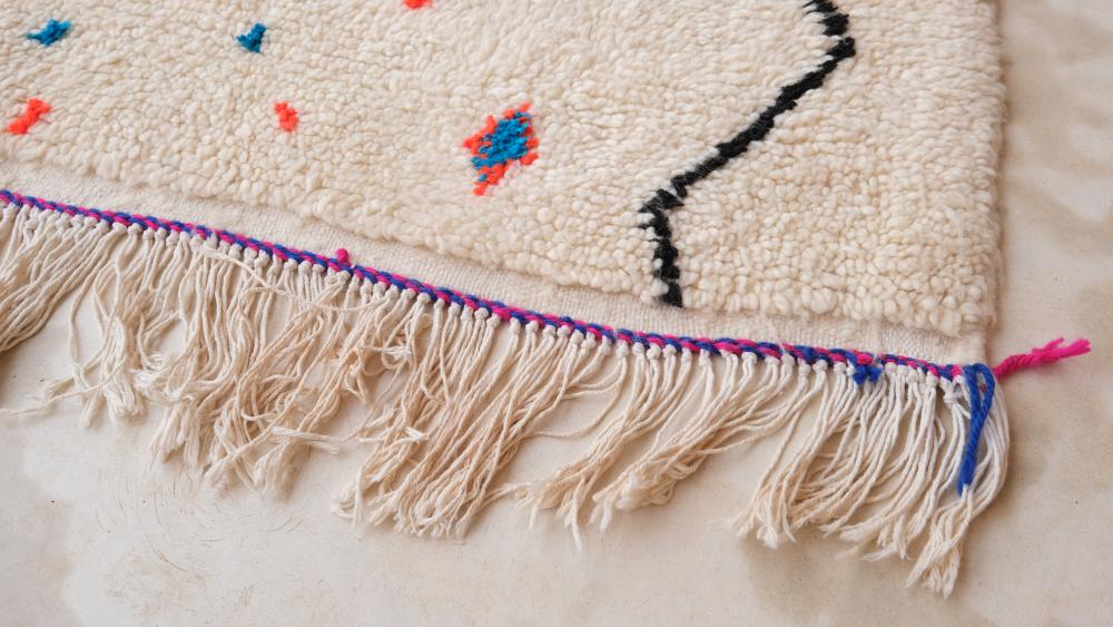 New Azilal 7.64x4.43 ft | 233x135cm | Beautiful Moroccan Azilal Rug For Indoor