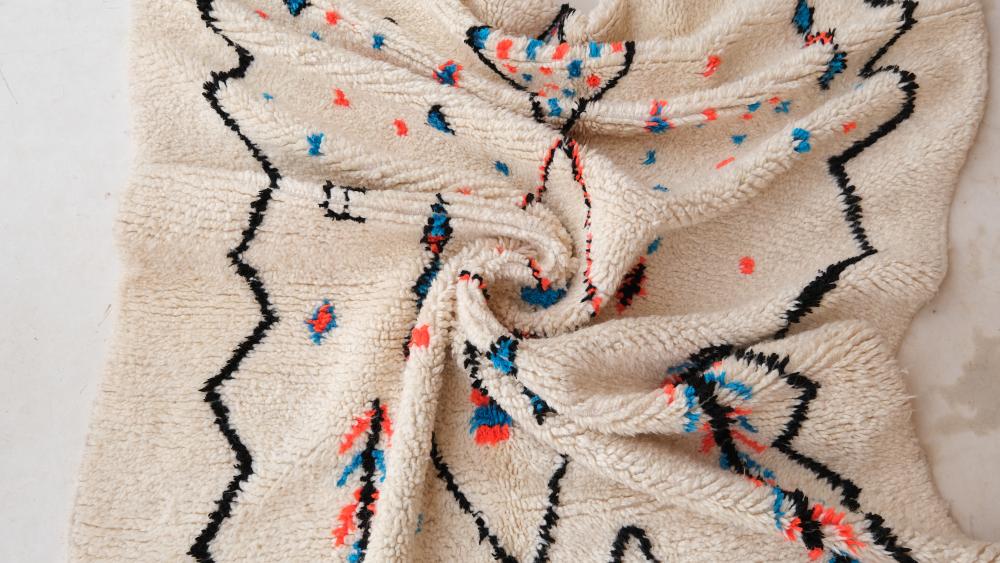 New Azilal 7.64x4.43 ft | 233x135cm | Beautiful Moroccan Azilal Rug For Indoor