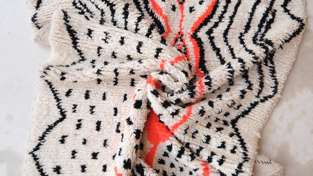 New Azilal 262.00 cm x 141.00 cm | Beautiful Azilal Moroccan Berber Rugs