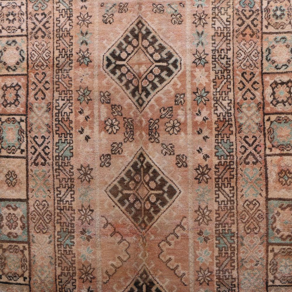 Vintage Arabia 402.00 cm x 216.00 cm