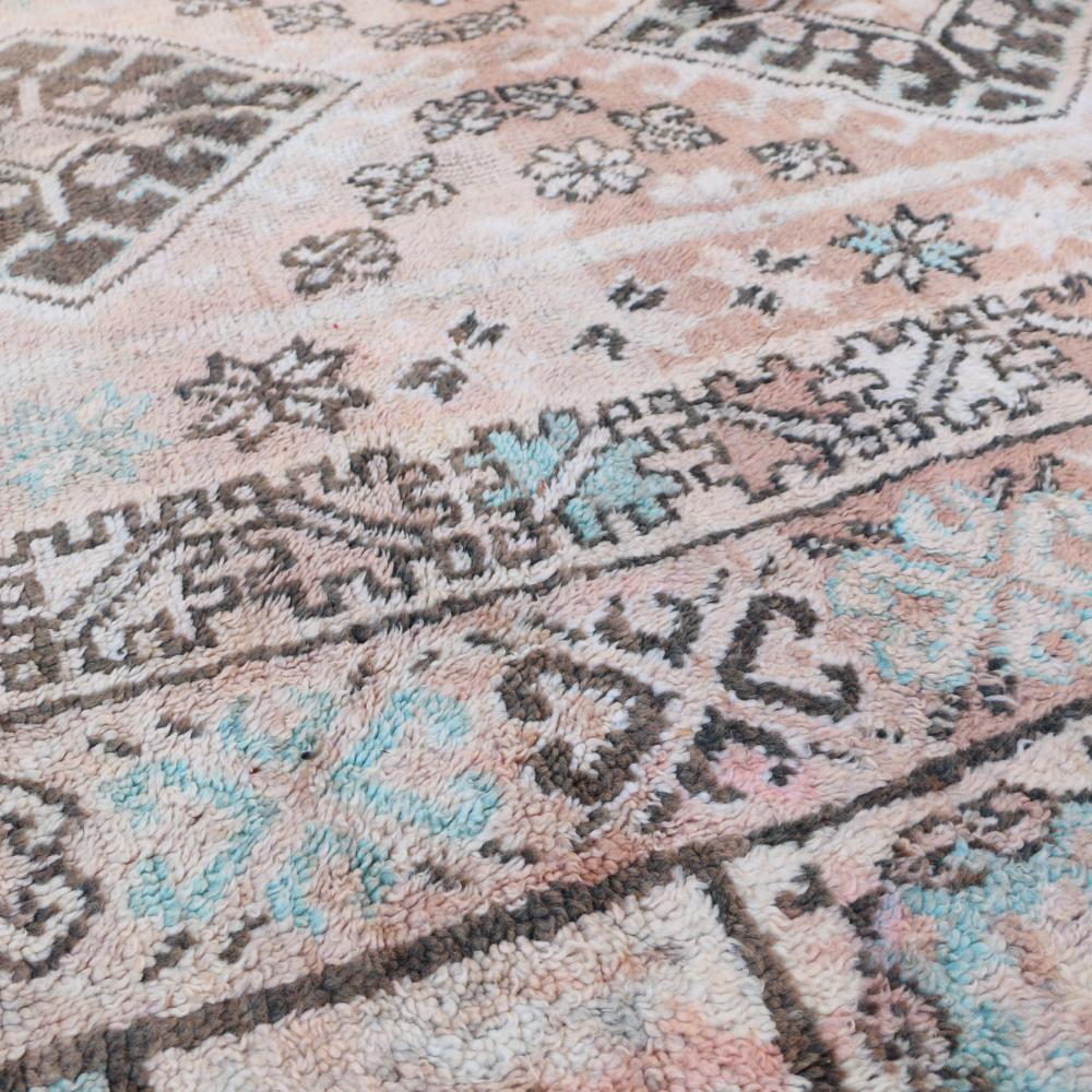 Vintage Arabia 402.00 cm x 216.00 cm