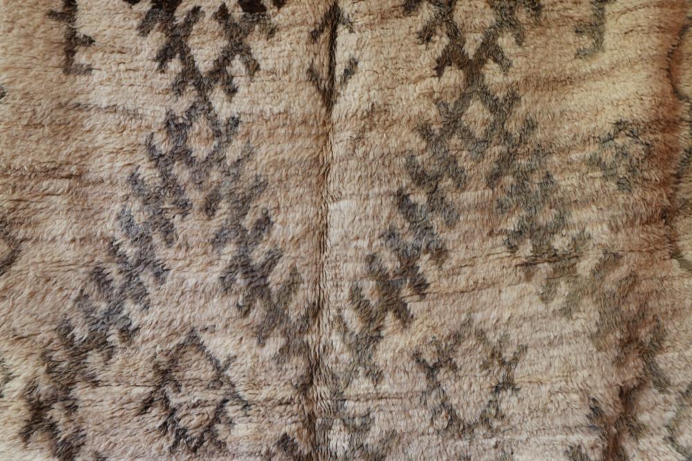 Vintage Talsint 340.00 cm x 177.00 cm