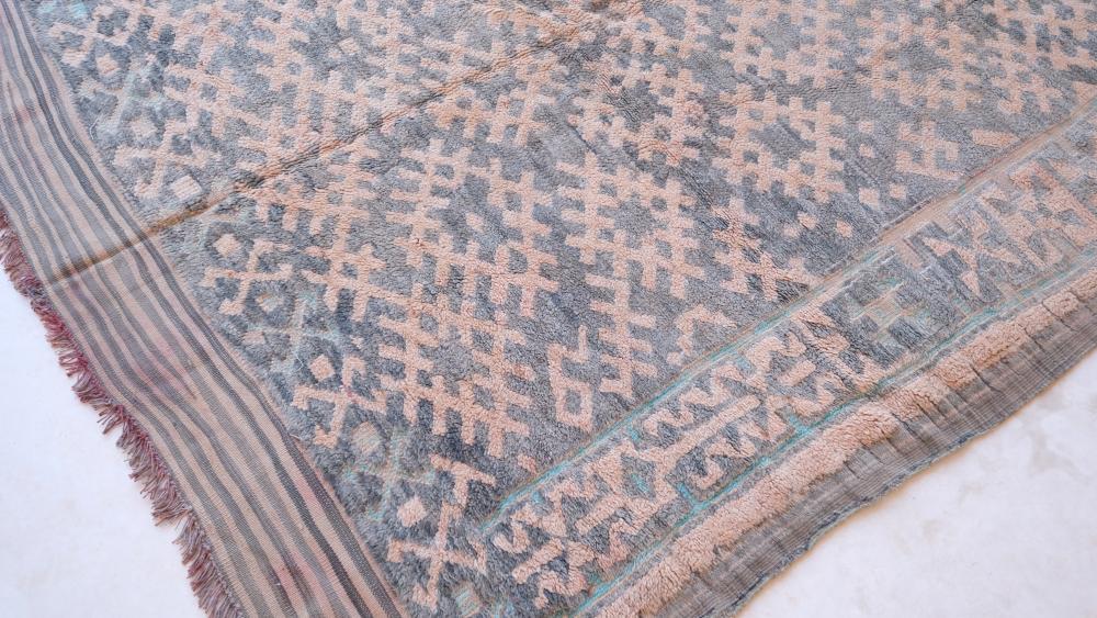 Vintage Talsint 314.00 cm x 180.00 cm