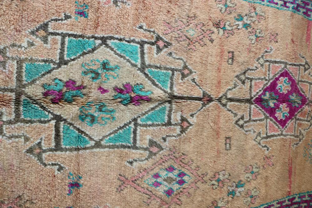 Vintage Arabia 303.00 cm x 186.00 cm